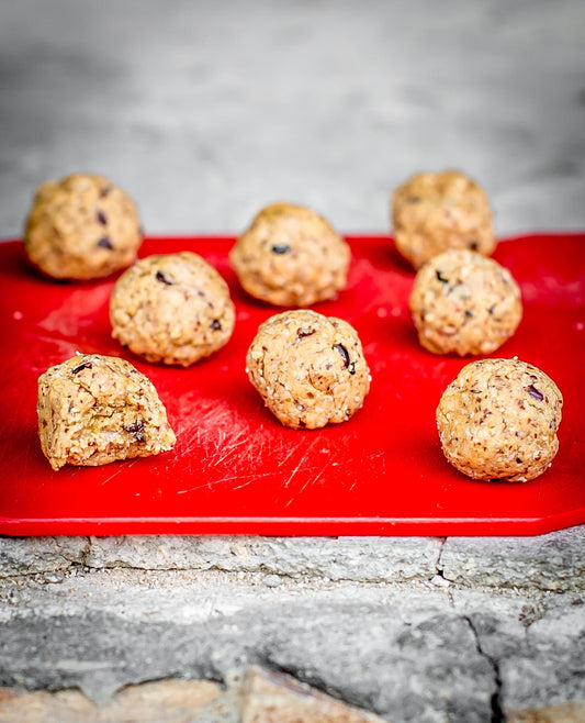 Raw Peanut Butter Chocolate Chip Cookie Dough Balls