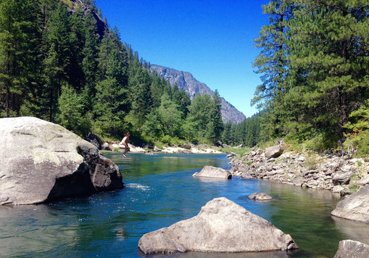 How to Stay Fresh and Clean in the Backcountry