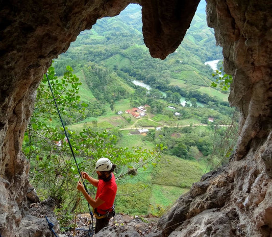 Off Belay: La Cueva del Aguila – Guatemala