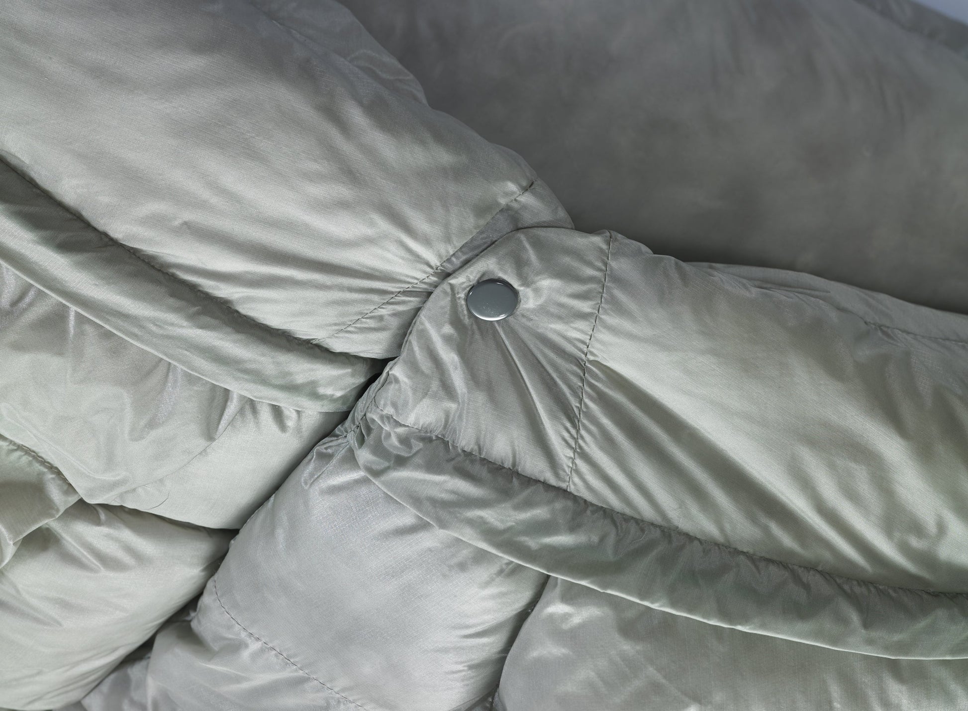 Vesper™ 20F/-6C Down Quilt | Neck Snap Closure