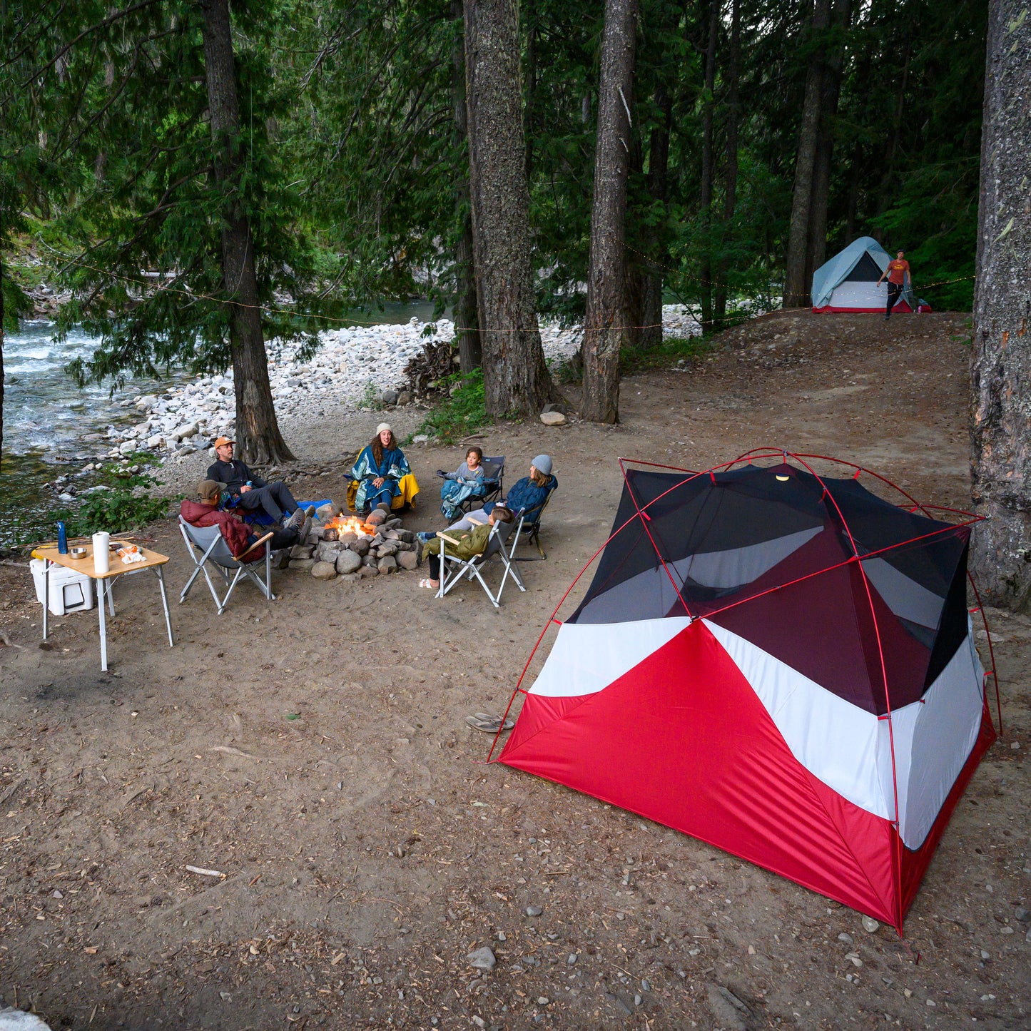 Habiscape™ Lounge 6-Person Family & Group Camping Tent