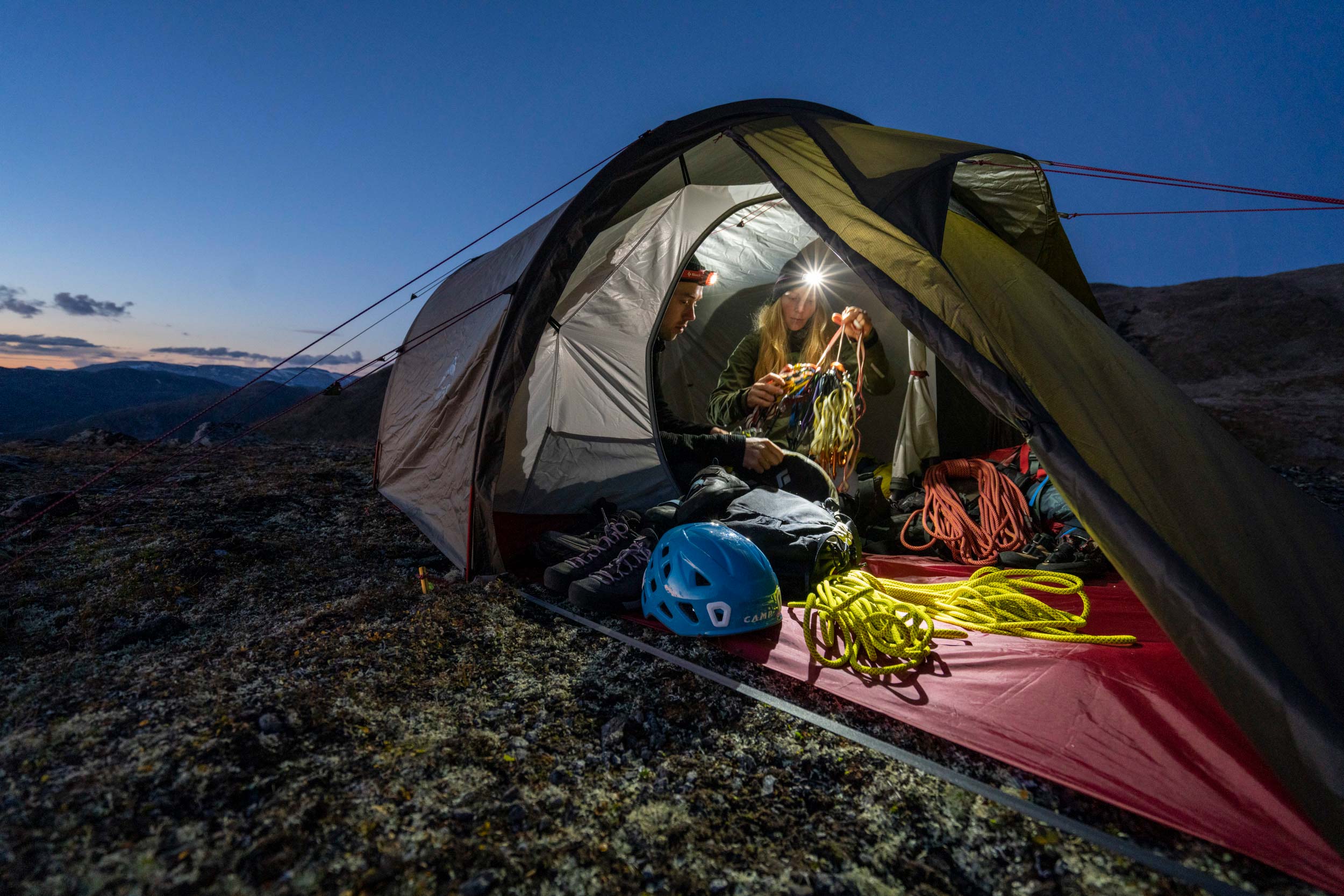 Tindheim 2 ǀ 2-Person Backpacking & Camping Tunnel Tent ǀ MSR