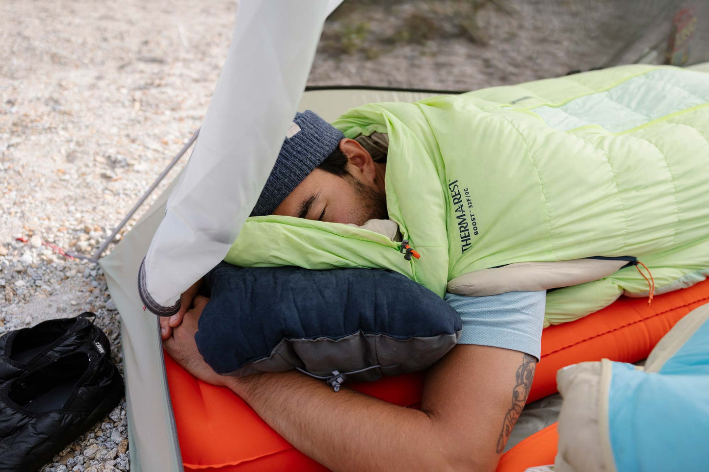 Compressible Pillow Cinch | Photo: Mirae Campbell