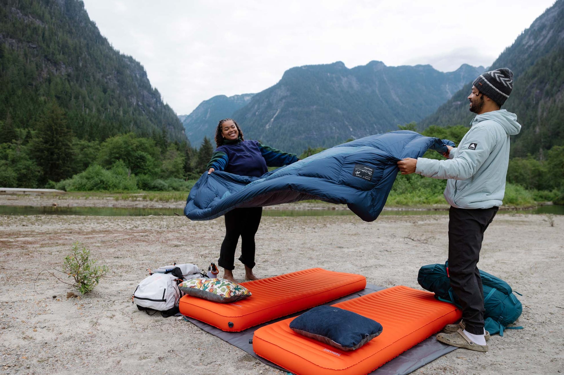 Compressible Pillow Cinch | Photo: Mirae Campbell